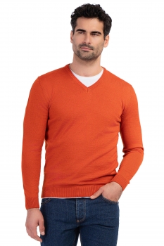 Slim body orange sweater
