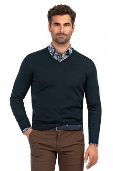 Pulover slim bleumarin in v