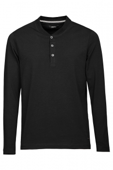 Black plain t-shirt