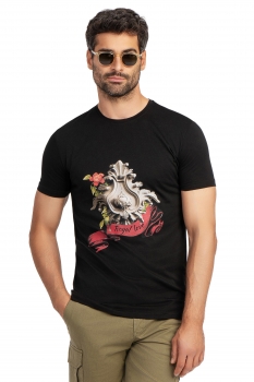 Black geometric t-shirt
