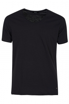 Black t-shirt