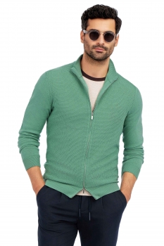 Regular green sweater