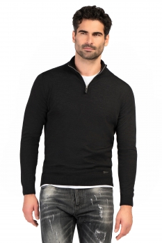 Slim body black sweater