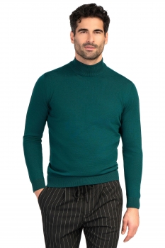 Slim body green sweater