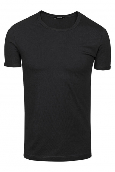 Black t-shirt