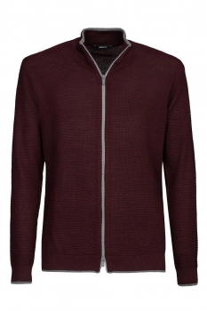 Slim body burgundy sweater