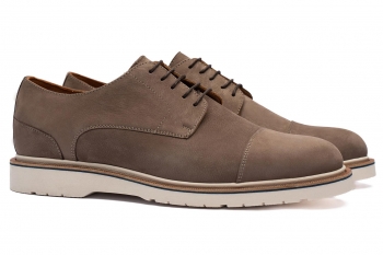 Beige nubuck leather shoes