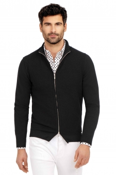 Regular black sweater
