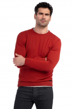 Regular orange sweater