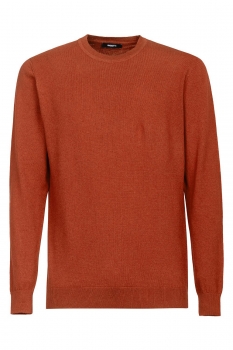 Slim body orange sweater