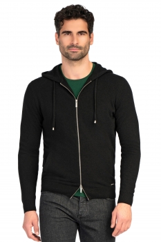 Slim body black sweater